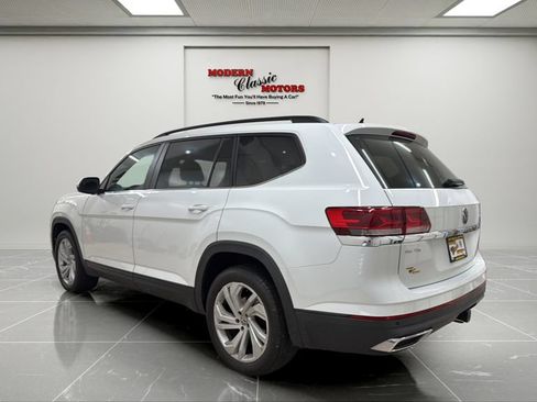 Used 2023 Volkswagen Atlas SE w/ Panoramic Sunroof Package FWD image 5