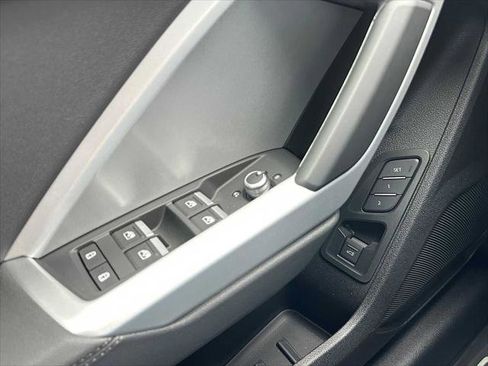 New 2025 Audi Q3 2.0T Premium image 31