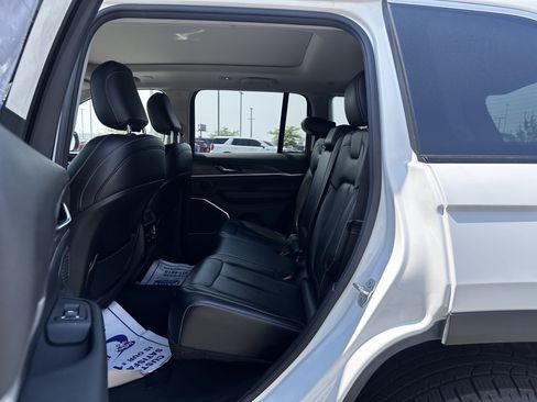 Used 2024 Jeep Grand Cherokee Limited 4xe AWD/4WD image 19