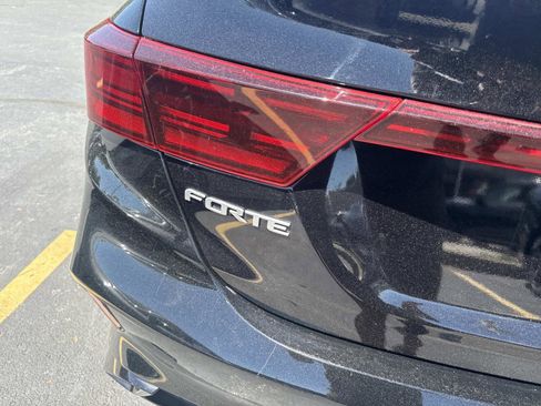 Used 2022 Kia Forte GT-Line w/ GT-Line Premium Package FWD image 5