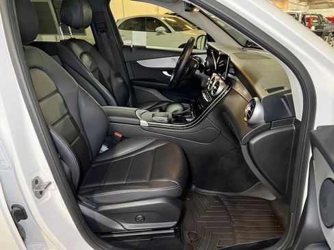 Used 2022 Mercedes-Benz GLC 300 4MATIC image 12