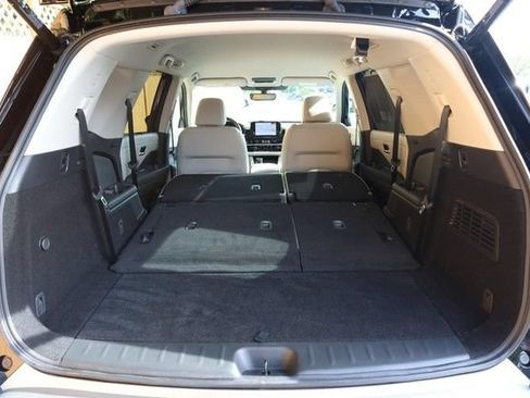Certified 2025 Nissan Pathfinder SL AWD/4WD image 9