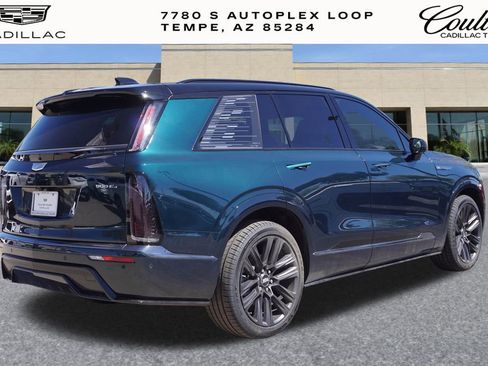 New 2026 Cadillac Vistiq Platinum image 3