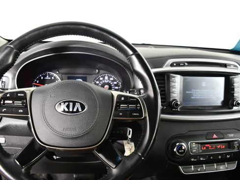 Used 2019 Kia Sorento FWD w/ LX Convenience Package image 16