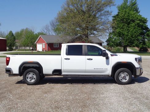 Used 2024 GMC Sierra 2500 Pro w/ Convenience Package AWD/4WD image 5