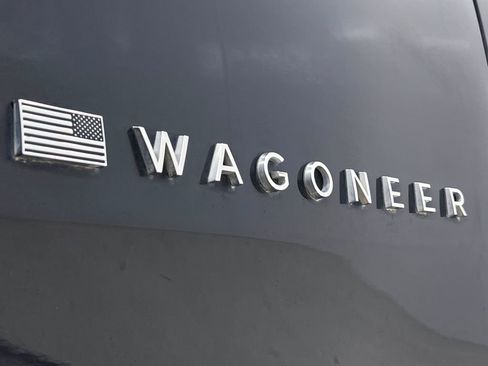 Used 2022 Jeep Wagoneer Series III w/ Premium Group I AWD/4WD image 43