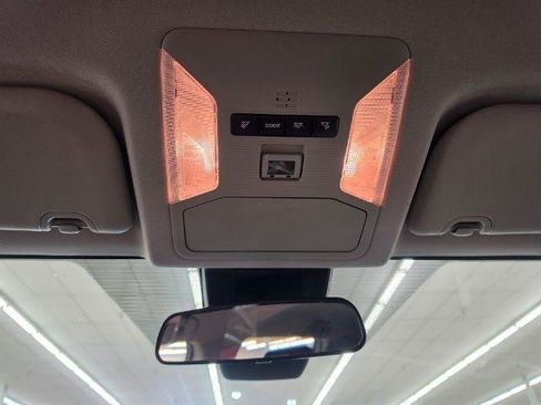 Used 2021 Toyota RAV4 LE FWD image 25