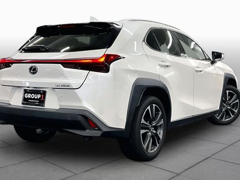 Used 2024 Lexus UX 250h FWD image 13