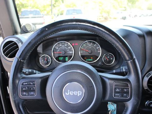 Used 2012 Jeep Wrangler Unlimited Sport AWD/4WD image 3