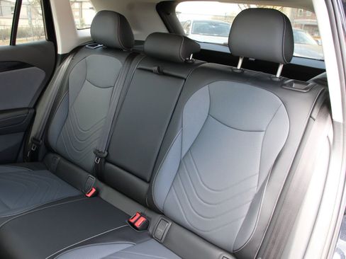 New 2026 Volkswagen Tiguan SE FWD image 28