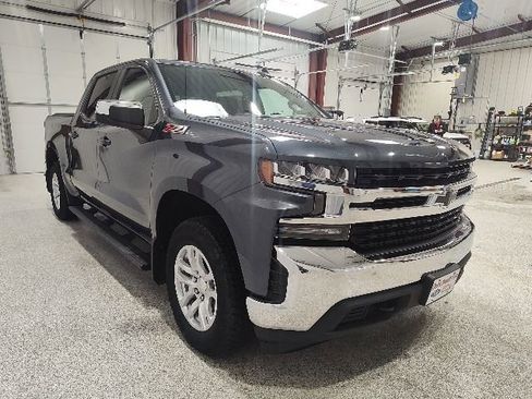 Used 2020 Chevrolet Silverado 1500 LT w/ All-Star Edition image 3