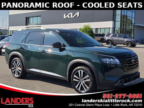 Used 2024 Nissan Pathfinder Platinum FWD image 1