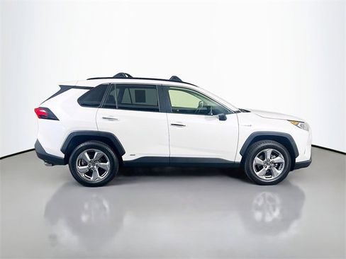 Used 2019 Toyota RAV4 Limited image 8