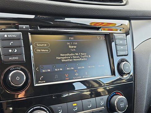 Used 2020 Nissan Rogue Sport S image 21