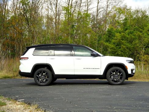 New 2025 Jeep Grand Cherokee L Limited image 5