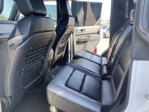 Used 2024 Ford Bronco Black Diamond AWD/4WD image 20