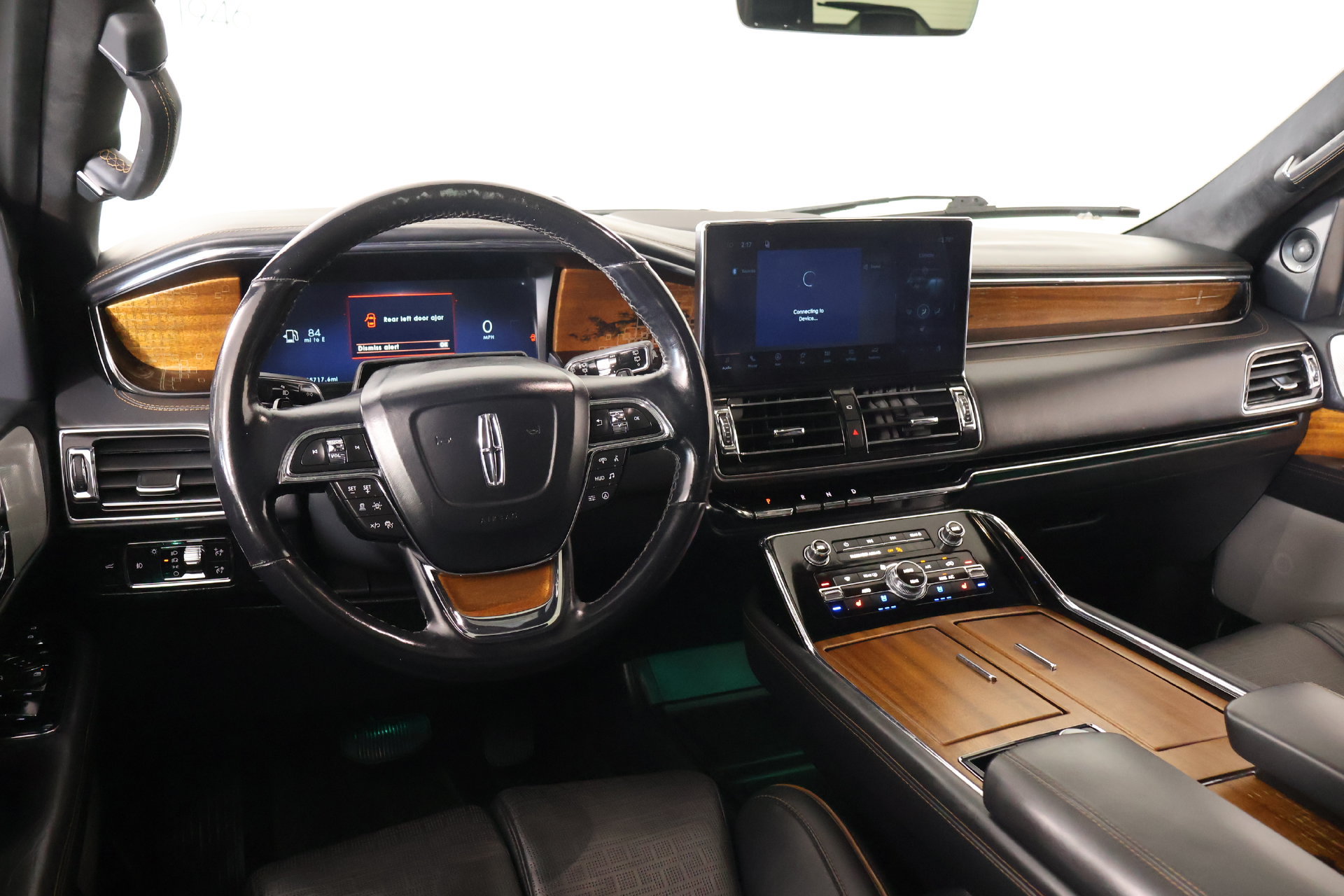 Used 2022 Lincoln Navigator L Black Label AWD/4WD image 2