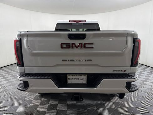New 2026 GMC Sierra 2500 AT4 w/ AT4 Premium Plus Package AWD/4WD image 5
