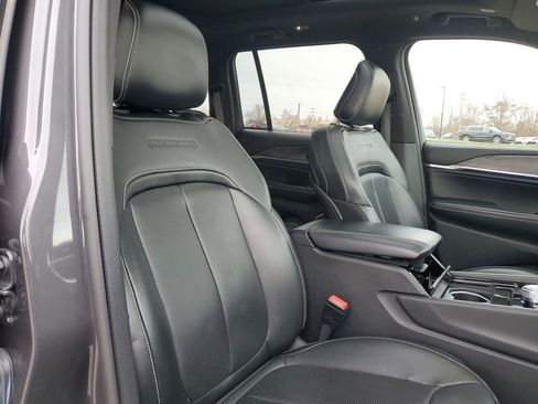 Used 2022 Jeep Grand Cherokee Overland image 31