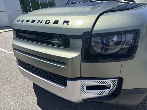 Used 2022 Land Rover Defender 110 S AWD/4WD image 28
