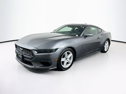 Used 2026 Ford Mustang Premium RWD image 3