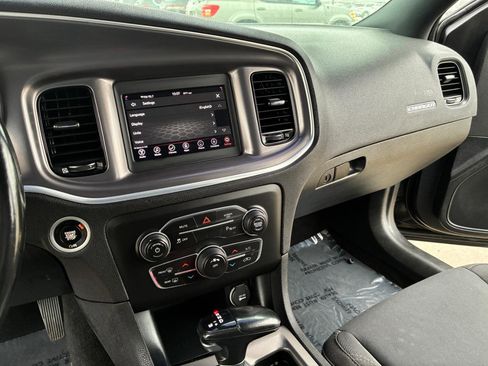 Used 2020 Dodge Charger SXT w/ Blacktop Package image 16