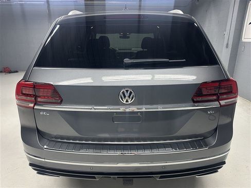 Used 2019 Volkswagen Atlas SEL R-Line FWD image 11