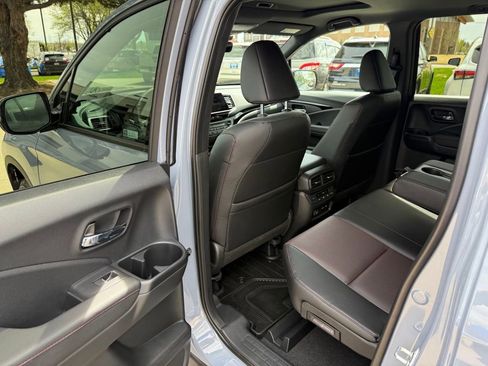 Certified 2026 Honda Ridgeline Black Edition image 17