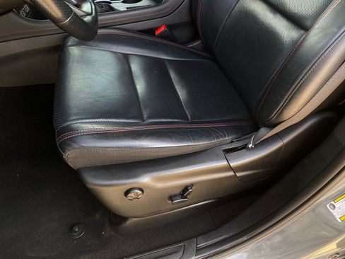 Used 2024 Dodge Durango GT image 11