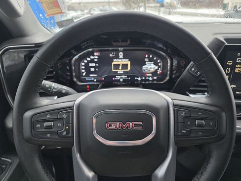 Used 2024 GMC Sierra 1500 SLT image 15
