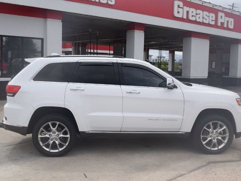 Used 2015 Jeep Grand Cherokee Summit AWD/4WD image 3