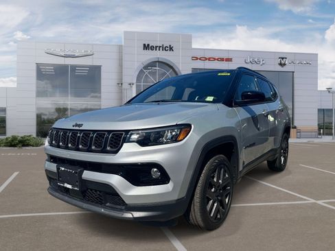 Used 2026 Jeep Compass Limited AWD/4WD image 4