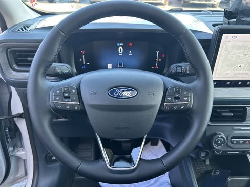 New 2025 Ford Maverick Lariat w/ Black Appearance Package image 17