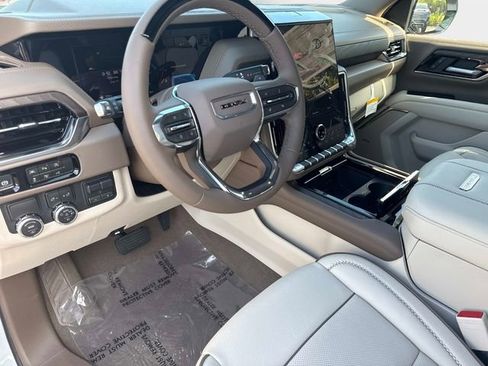 New 2026 GMC Yukon XL Denali w/ Denali Reserve Package RWD image 25