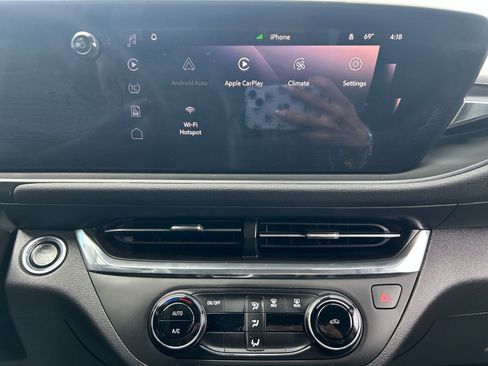Used 2025 Buick Envista Preferred image 20