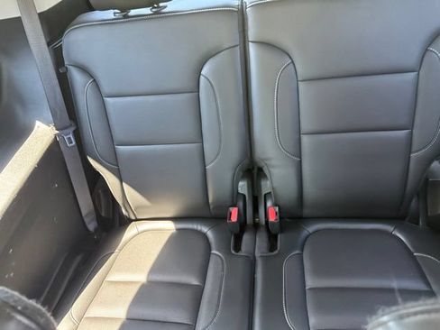 Used 2018 GMC Acadia SLT AWD/4WD image 12