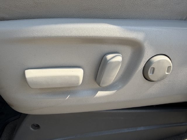 Used 2016 Toyota Sienna XLE FWD image 25