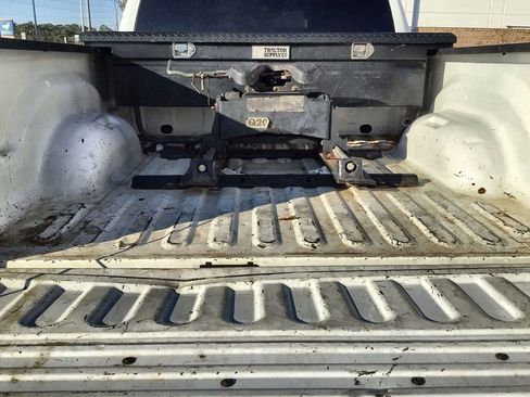 Used 2018 RAM 2500 Tradesman w/ Chrome Appearance Group image 27