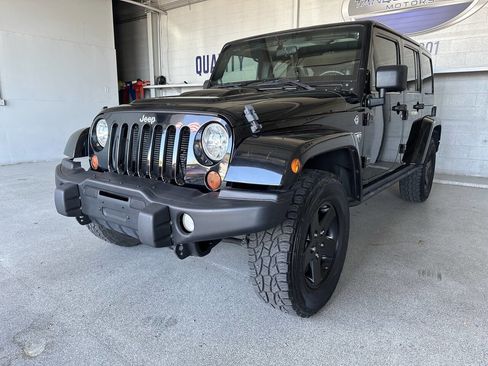 Used 2012 Jeep Wrangler Unlimited Rubicon image 6