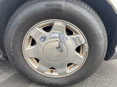 Used 2001 Cadillac Seville SLS FWD image 5