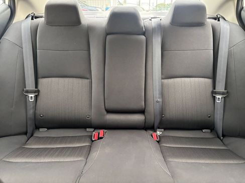 Used 2025 Nissan Altima 2.5 SV FWD image 38