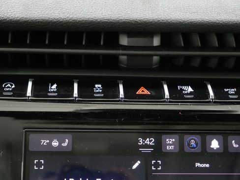 New 2025 Jeep Grand Cherokee Altitude image 21