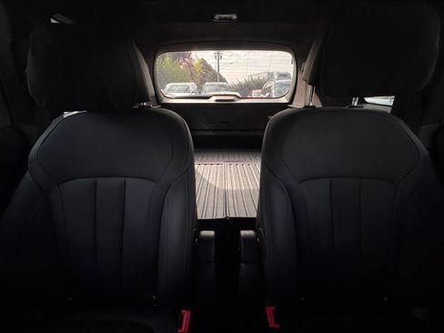 Used 2022 BMW X7 xDrive40i w/ M Sport Package AWD/4WD image 35