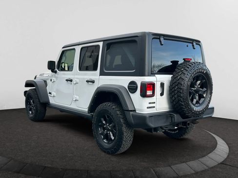 Used 2022 Jeep Wrangler Unlimited Sport image 3