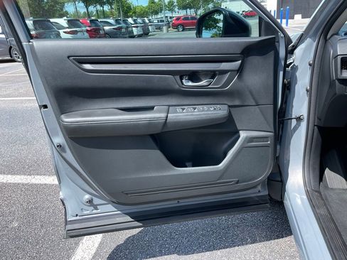 Used 2025 Honda CR-V LX image 22
