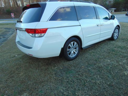 Used 2016 Honda Odyssey EX-L image 3