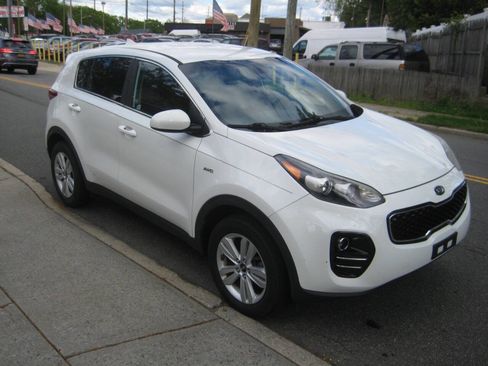 Used 2017 Kia Sportage LX AWD/4WD image 3