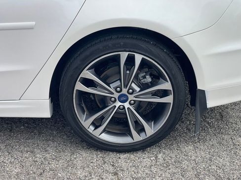 Used 2018 Ford Fusion Titanium image 35