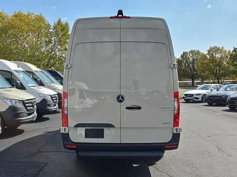 New 2026 Mercedes-Benz Sprinter 2500 image 3