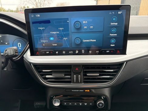 Used 2024 Ford Escape Platinum image 29